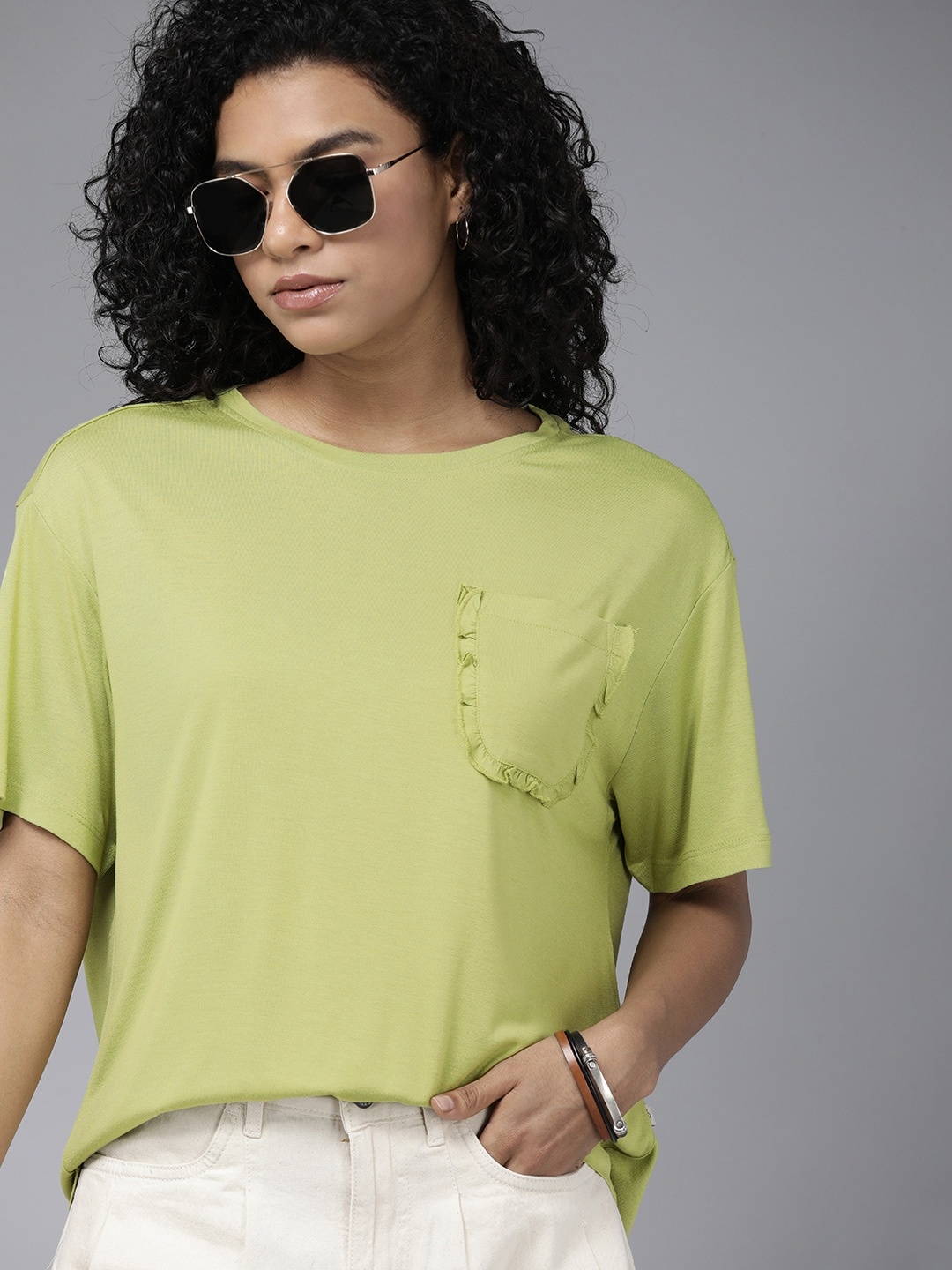 

The Roadster Lifestyle Co. T-shirt with Ruffle Pocket Detailing, Green
