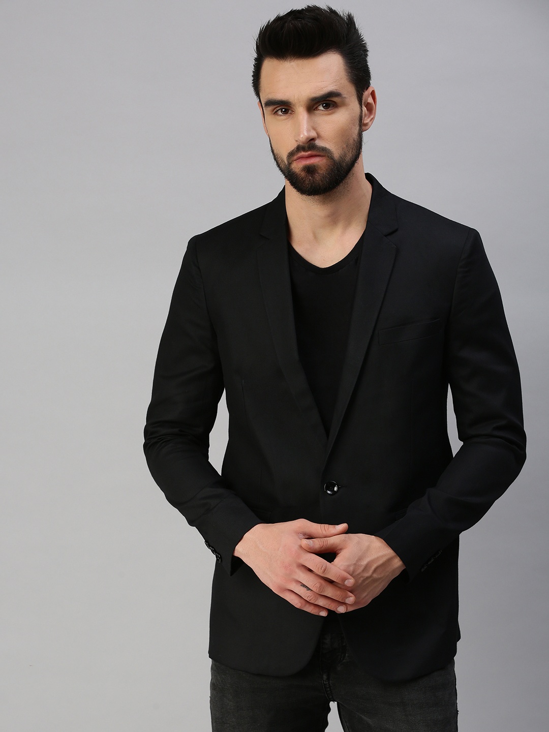 

SHOWOFF Men Black Solid Single-Breasted Blazers