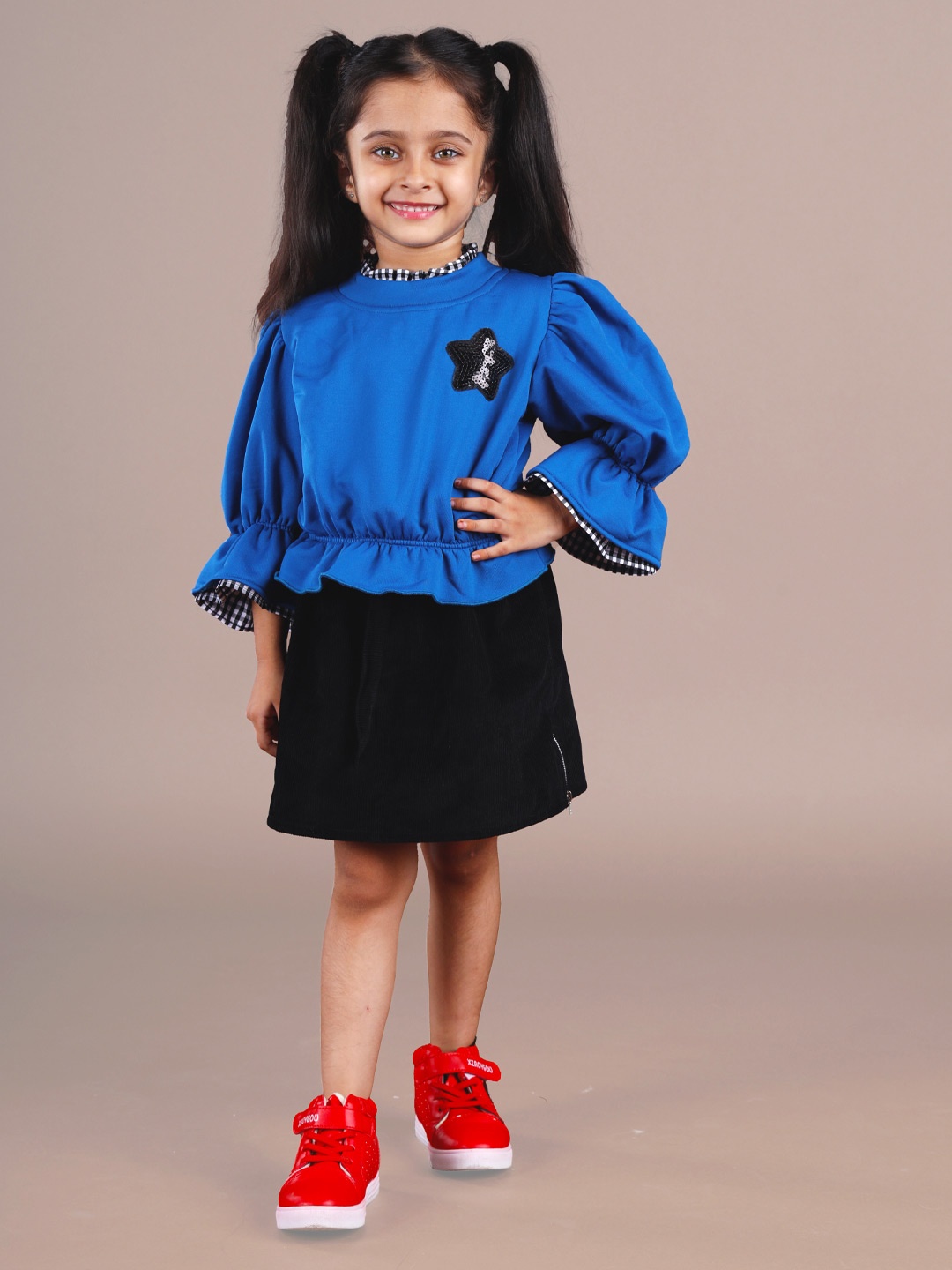 

Beyabella Girls Blue Long Sleeves Top
