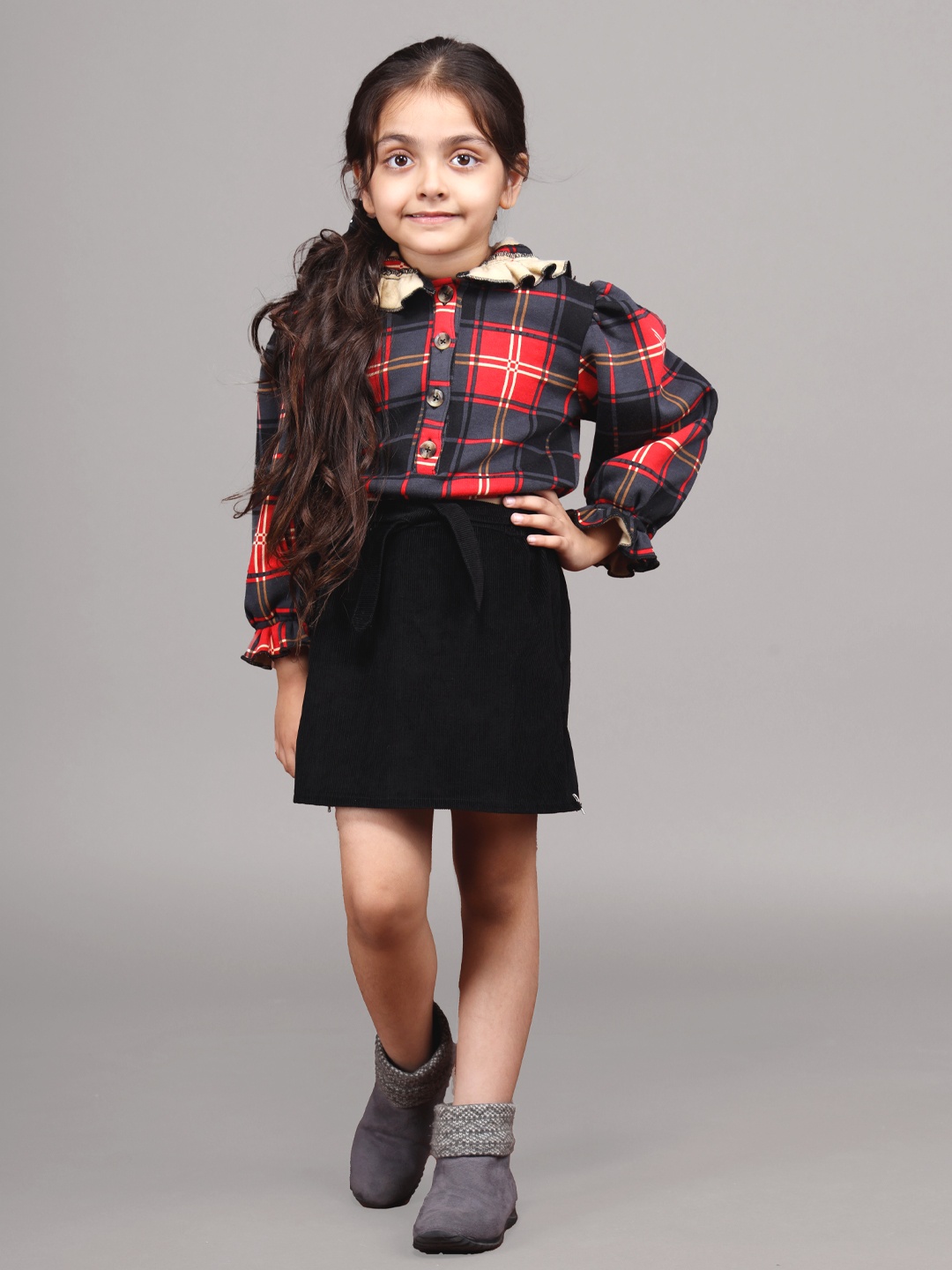 

Beyabella Girls Red Checked Hooded Sweatshirt