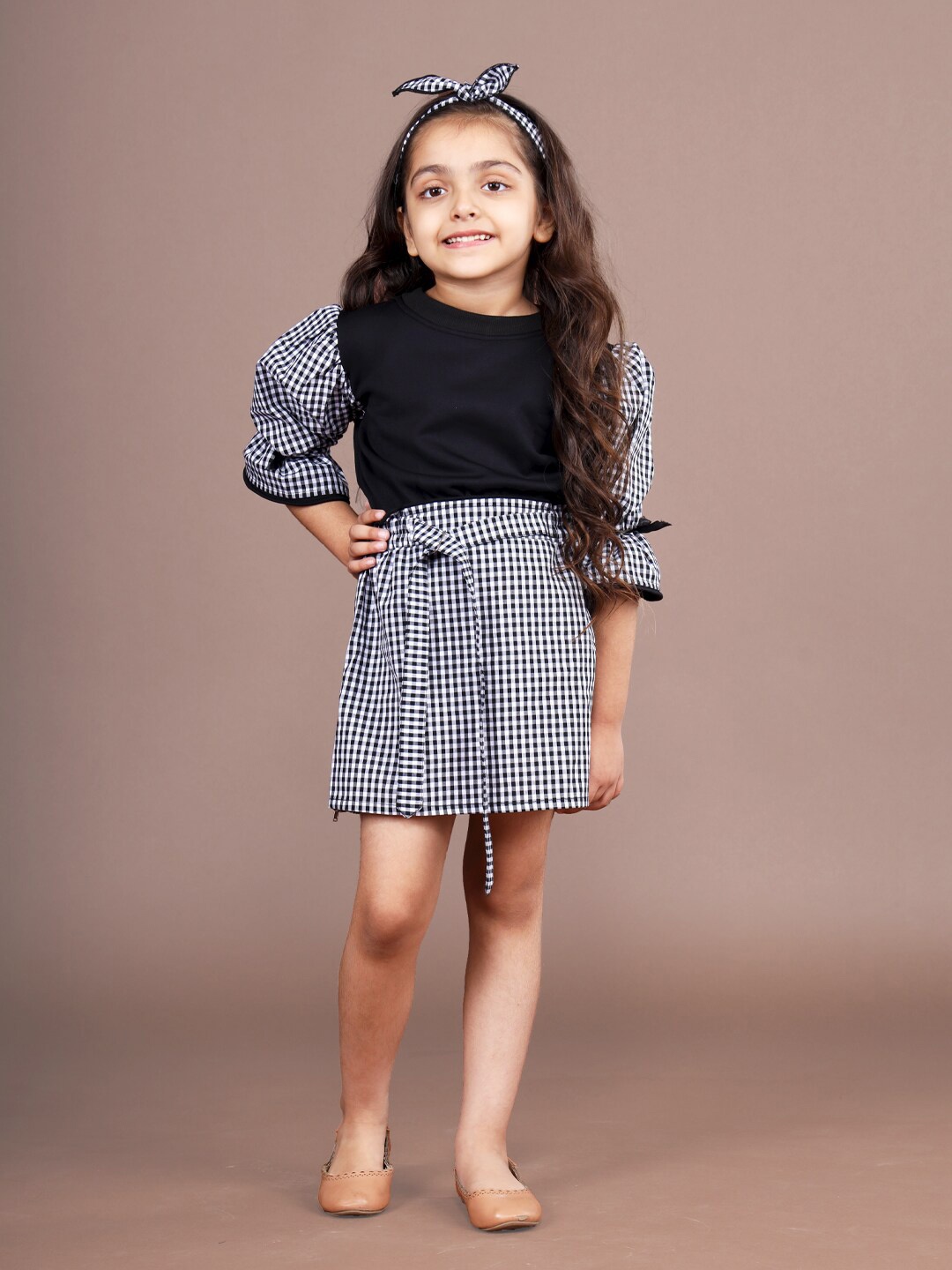 

Girls Checked Sleeves Cinched Waist Top, Black