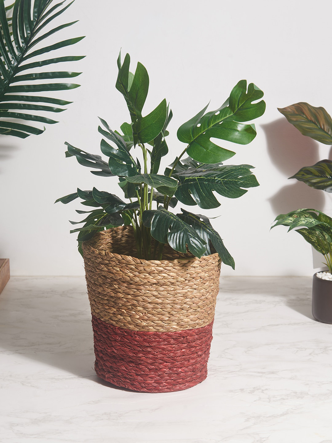 

HomeTown Rust Textured Seagrass Planter