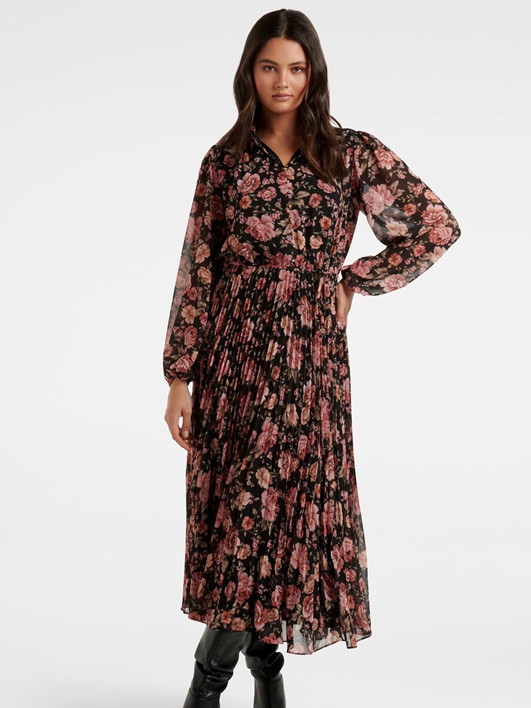 

Forever New Women Black & Pink Floral Maxi Dress