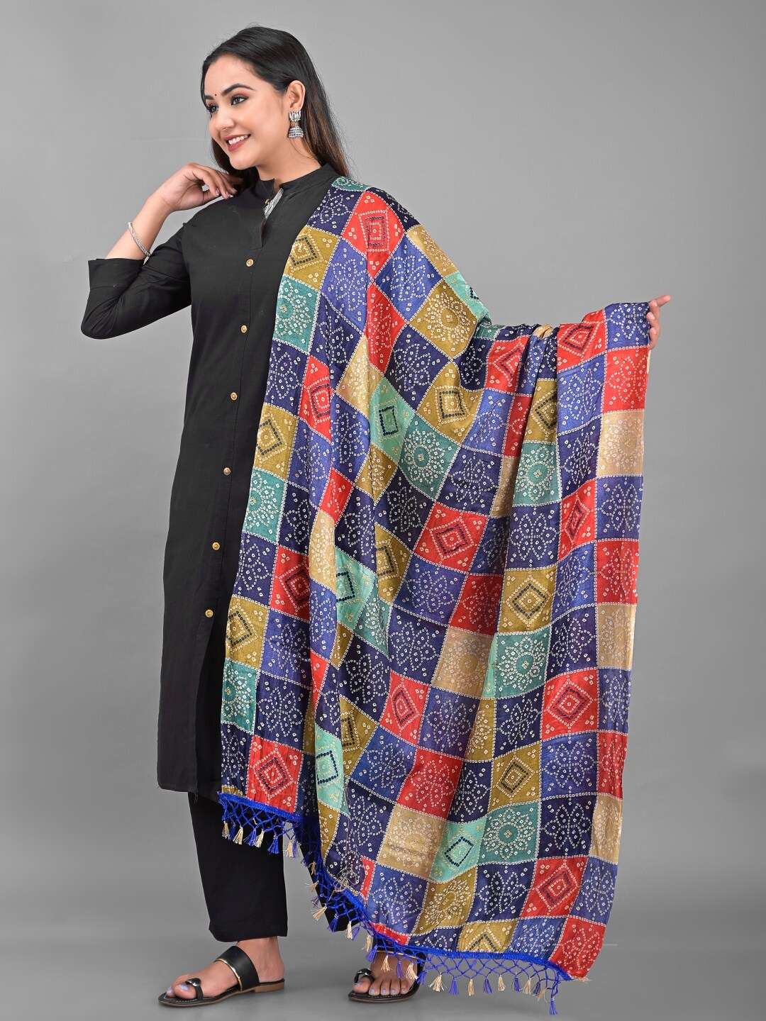 

Apratim Red & Blue Printed Bandhani Dupatta