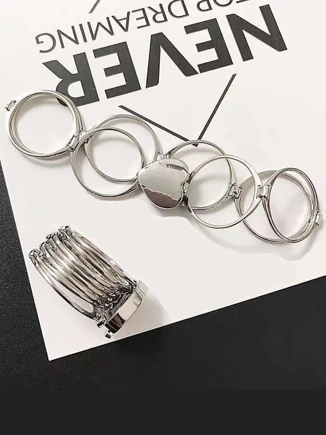 

Vembley Silver-Plated 2 In 1 Retractable Heart Foldable Multilayer Finger Ring