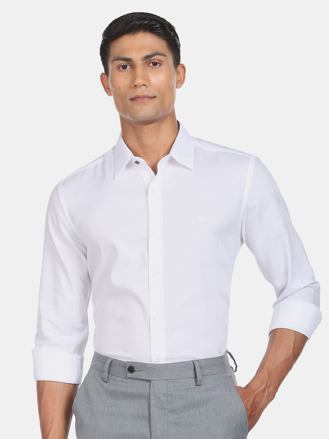 

Arrow New York Men White Slim Fit Self Design Pure Cotton Formal Shirt