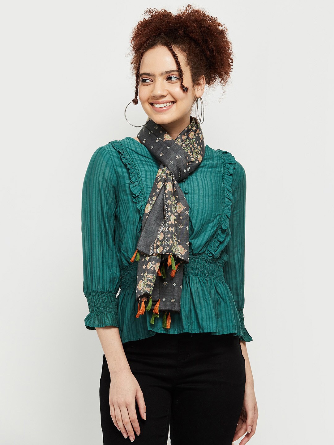 

max Women Black & White Printed Scarf