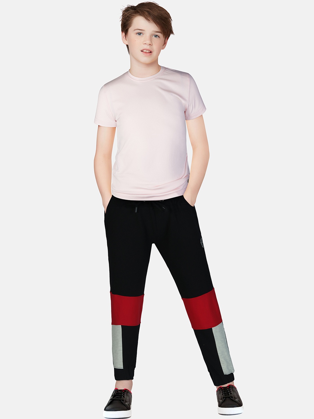 

Gini and Jony Boys Colourblocked Cotton Track Pants, Black