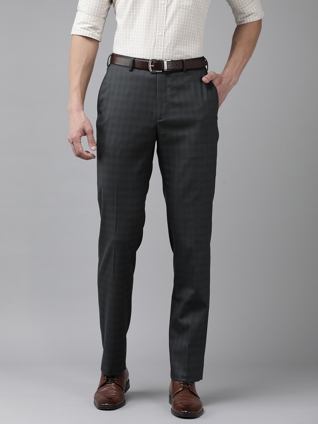 

Park Avenue Men Grey Trousers