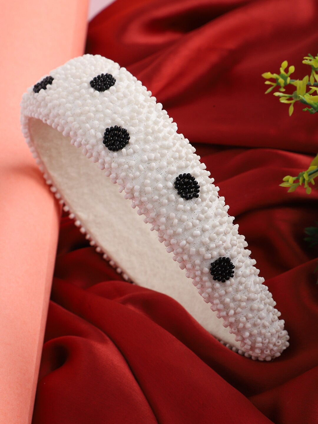 

Madame Women White & Black Hairband