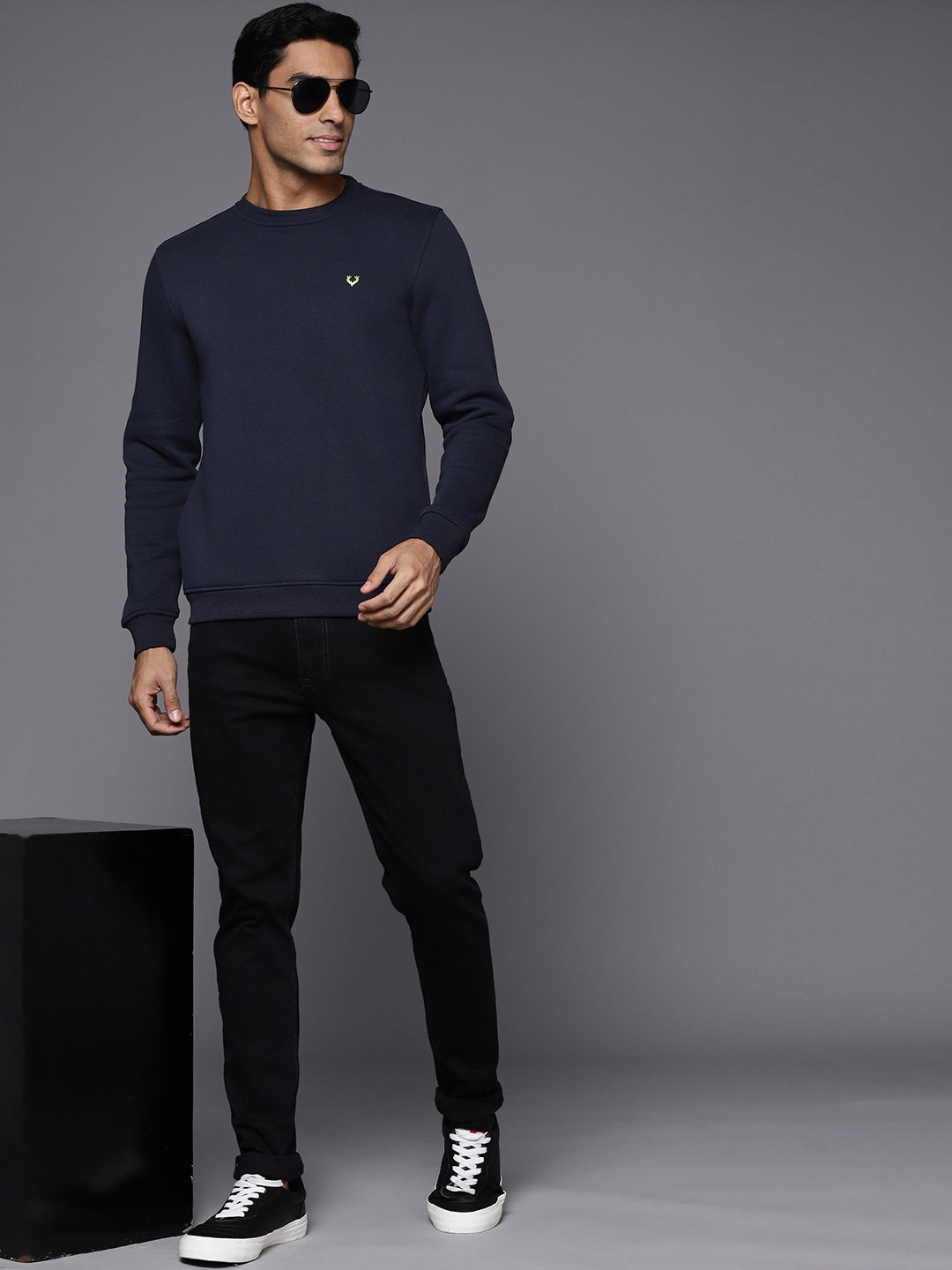 

Allen Solly Men Navy Blue Solid Sweatshirt