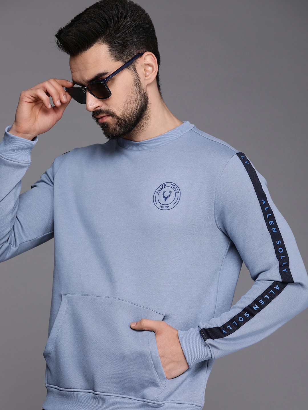 

Allen Solly Men Blue Brand Logo Printed Appliue Sweatshirt
