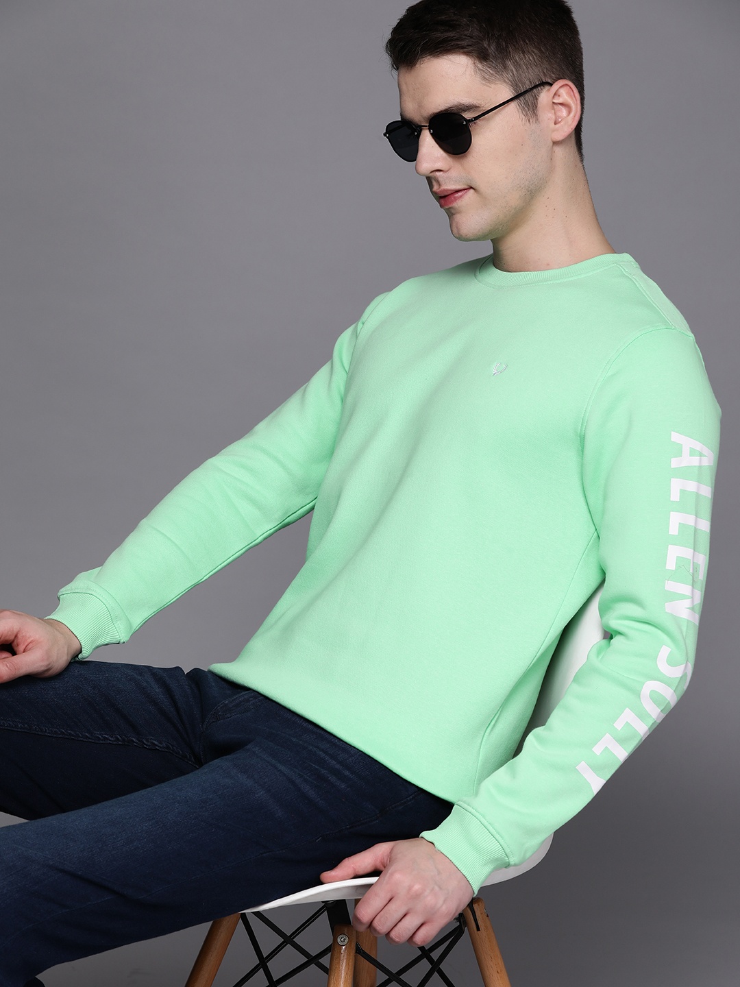 

Allen Solly Men Green Solid Sweatshirt