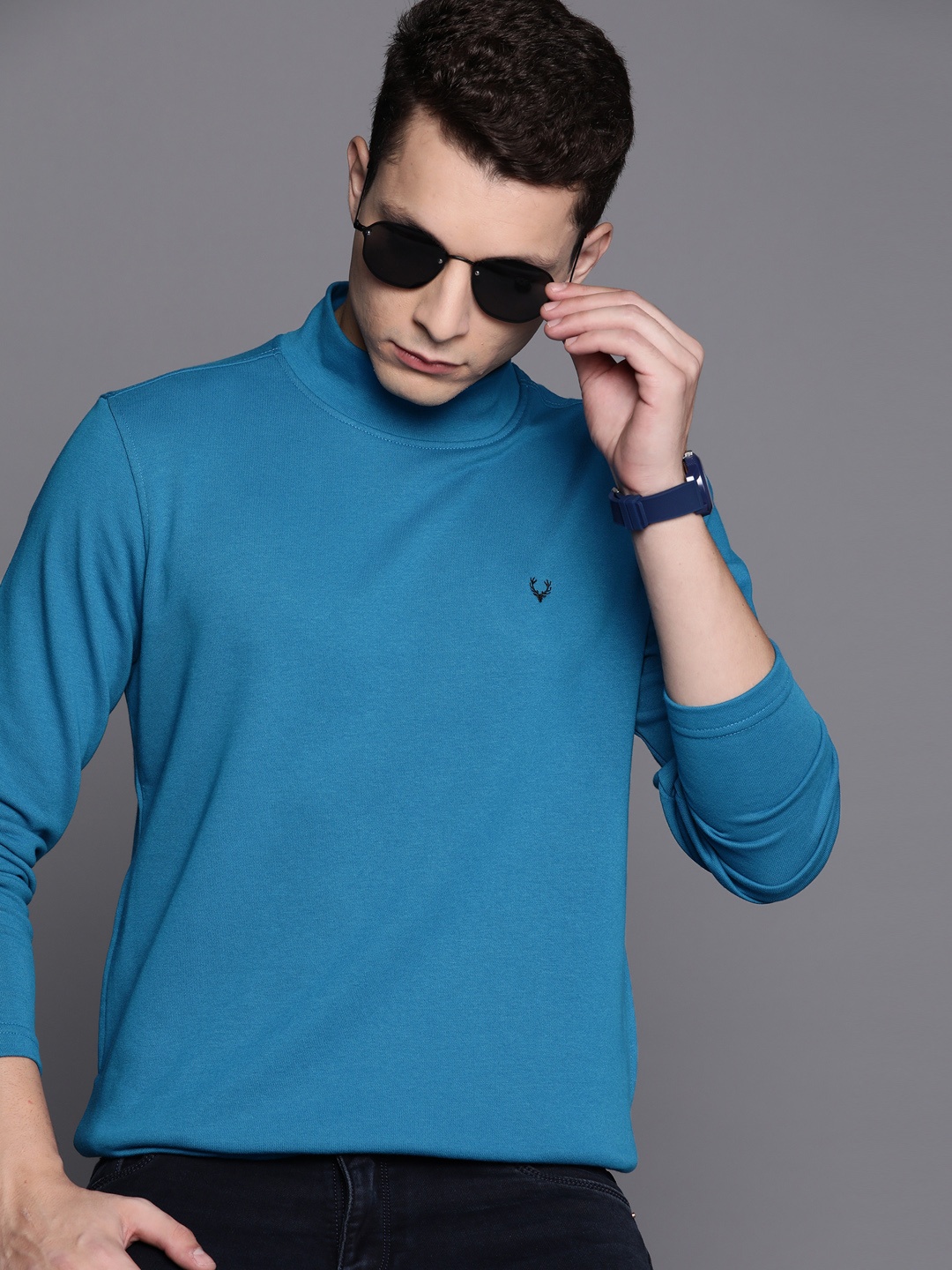 

Allen Solly Men Blue Solid Sweatshirt