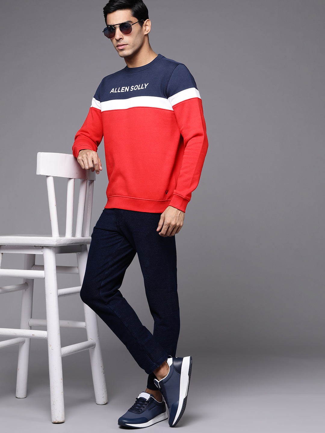 

Allen Solly Men Red & Navy Blue Colourblocked Sweatshirt