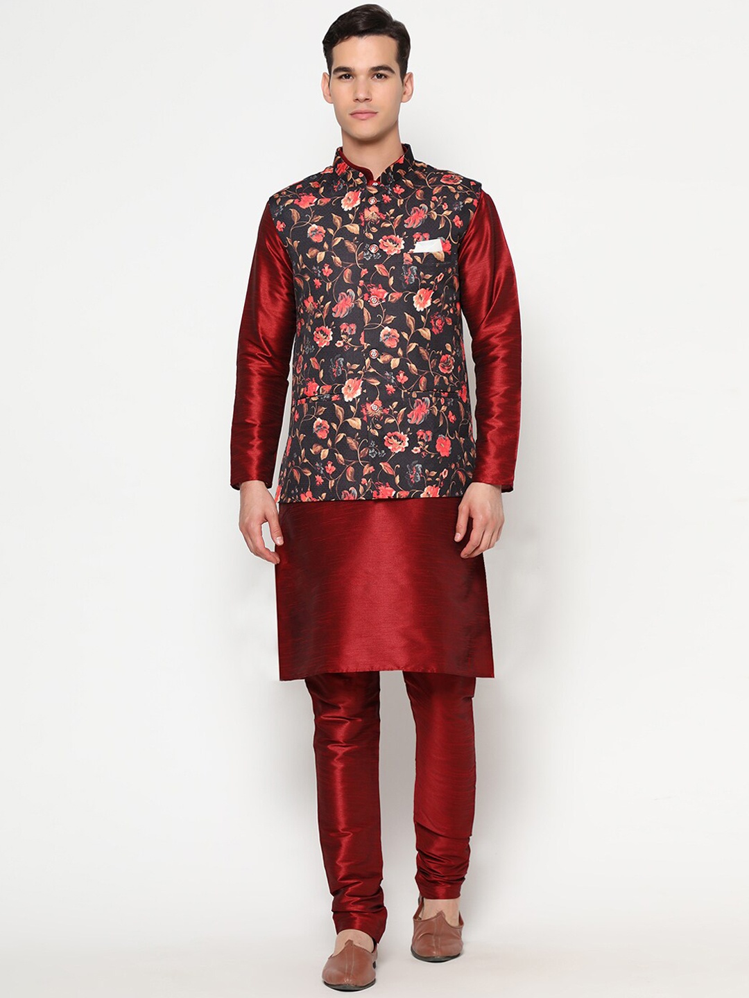 

GoStyle Men Black And Red Kurta With Churidar And Printed Nehru Jacket