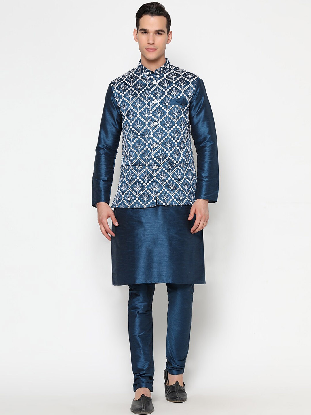 

GoStyle Men Navy Blue Mirror Work Kurta with Churidar with Nehru Jacket