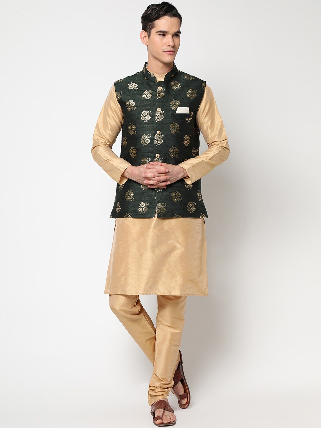 

GoStyle Men Beige Kurta with Churidar With Nehru jacket