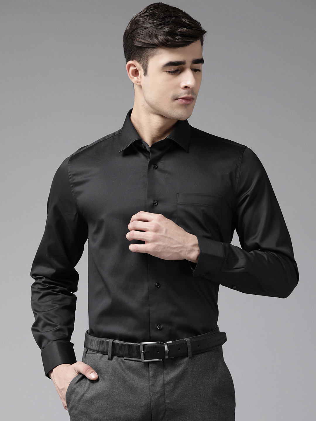 

Blackberrys Men Black Solid Slim Fit Formal Shirt