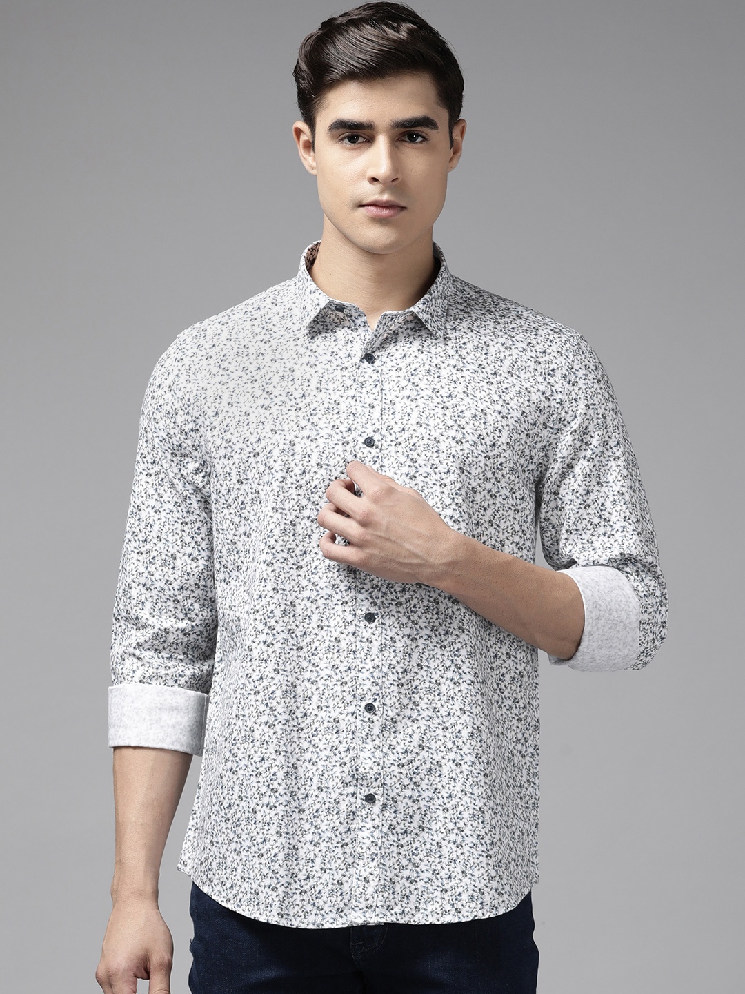 Blackberrys Men White & Blue Slim Fit Floral Print Casual Shirt