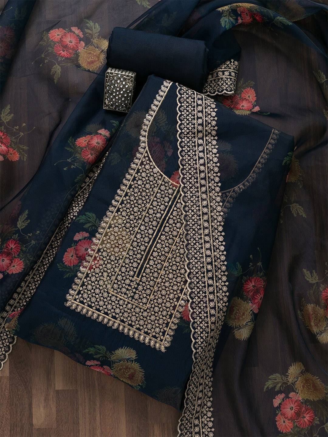 

Koskii Navy Blue & Red Printed Unstitched Dress Material