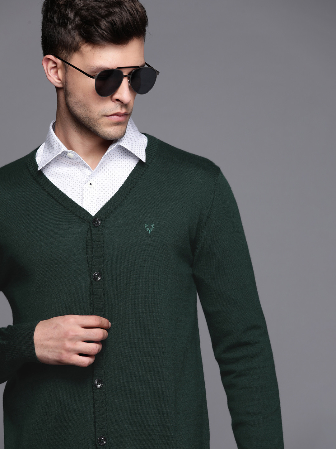 

Allen Solly Men Green Solid Cardigan