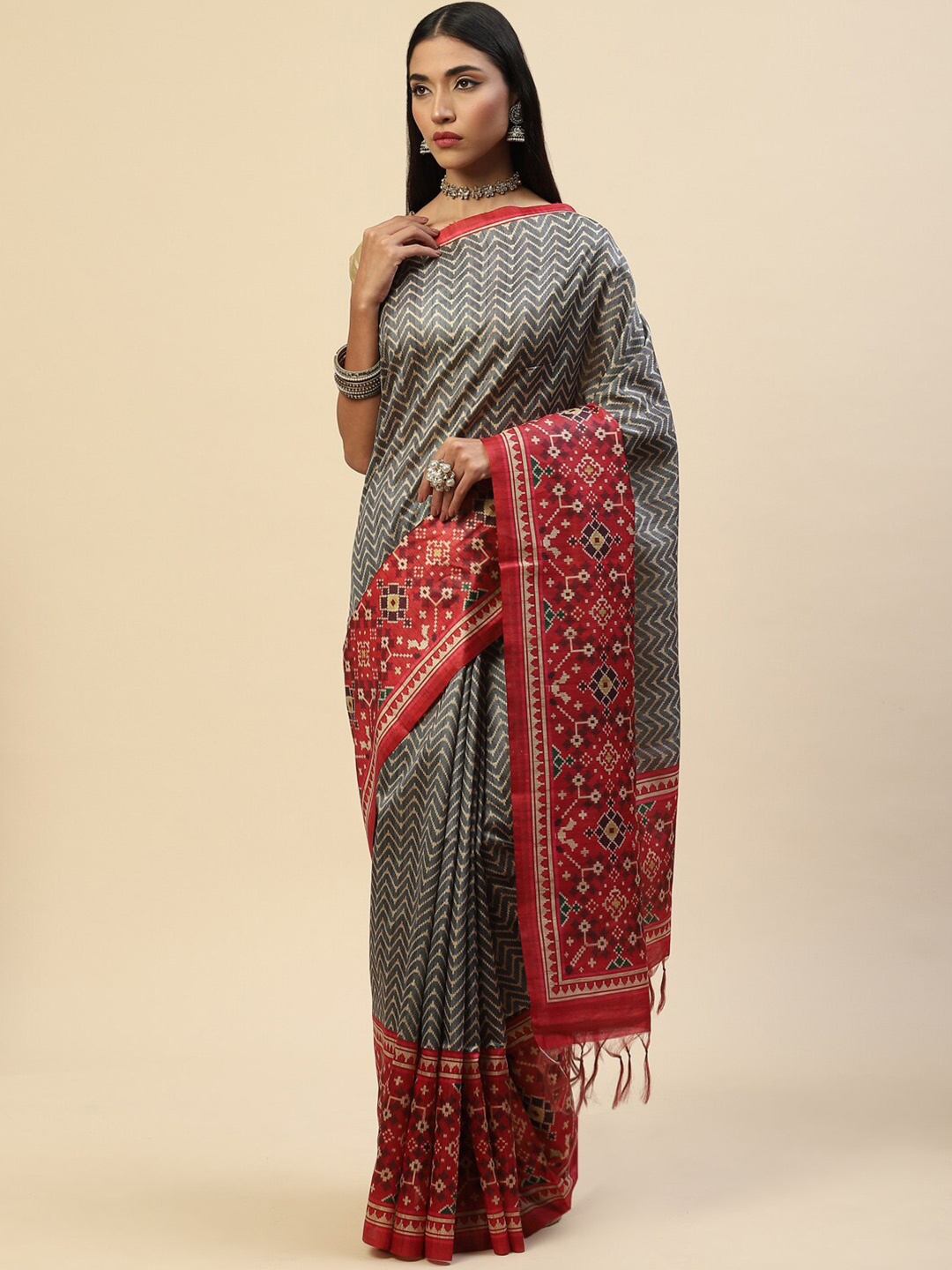 

Meena Bazaar Grey & Red Ethnic Motifs Art Silk Tussar Saree