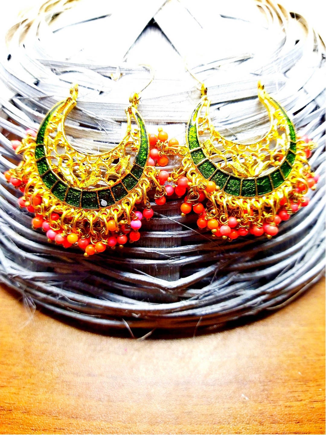 

Kshitij Jewels Women Gold-Toned & Green Circular Half Hoop Earrings