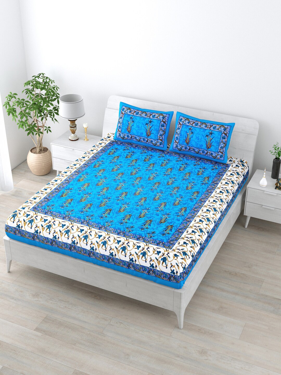 

LIVING ROOTS Blue & White Floral 144 TC Queen Bedsheet with 2 Pillow Covers