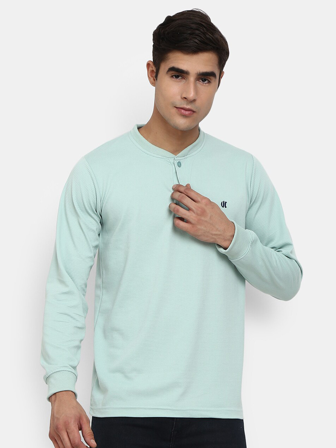 

V-Mart Men Green Henley Neck Cotton T-shirt