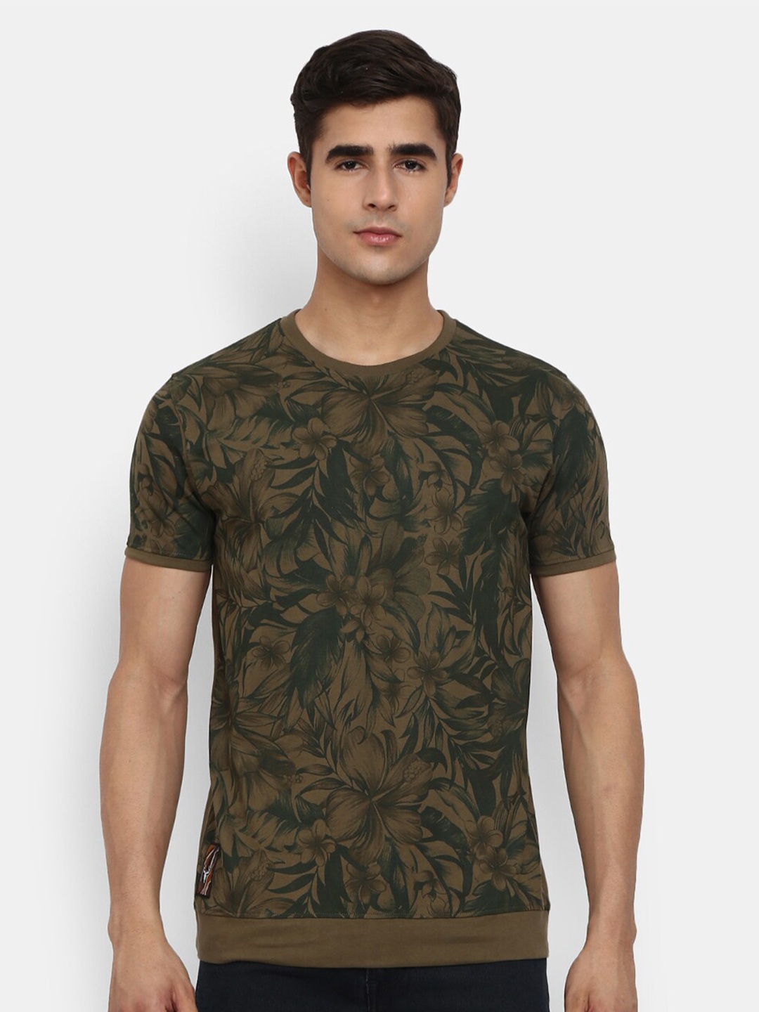 

V-Mart Men Olive Green Tropical Printed Cotton T-shirt