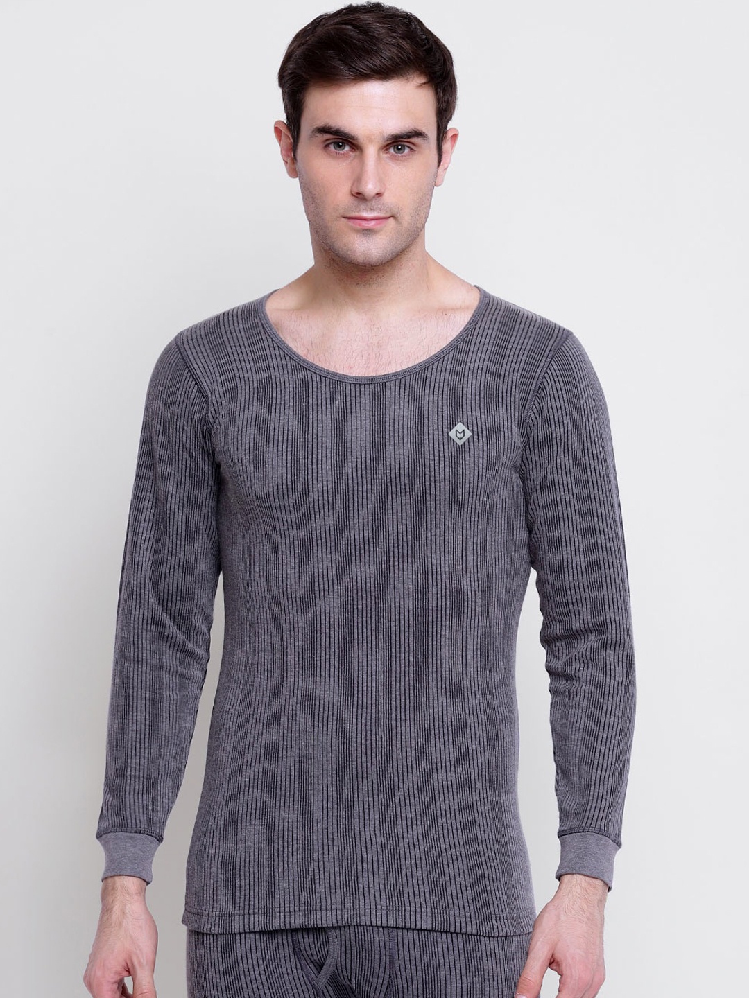 

Almo Wear Men Grey Solid Thermal Tops