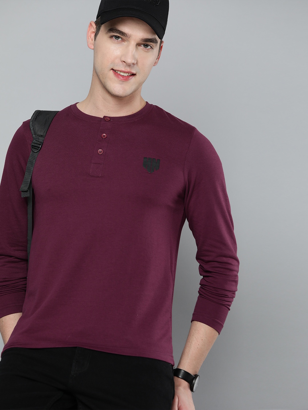 

HERE&NOW Men Maroon Solid Henley Neck T-shirt