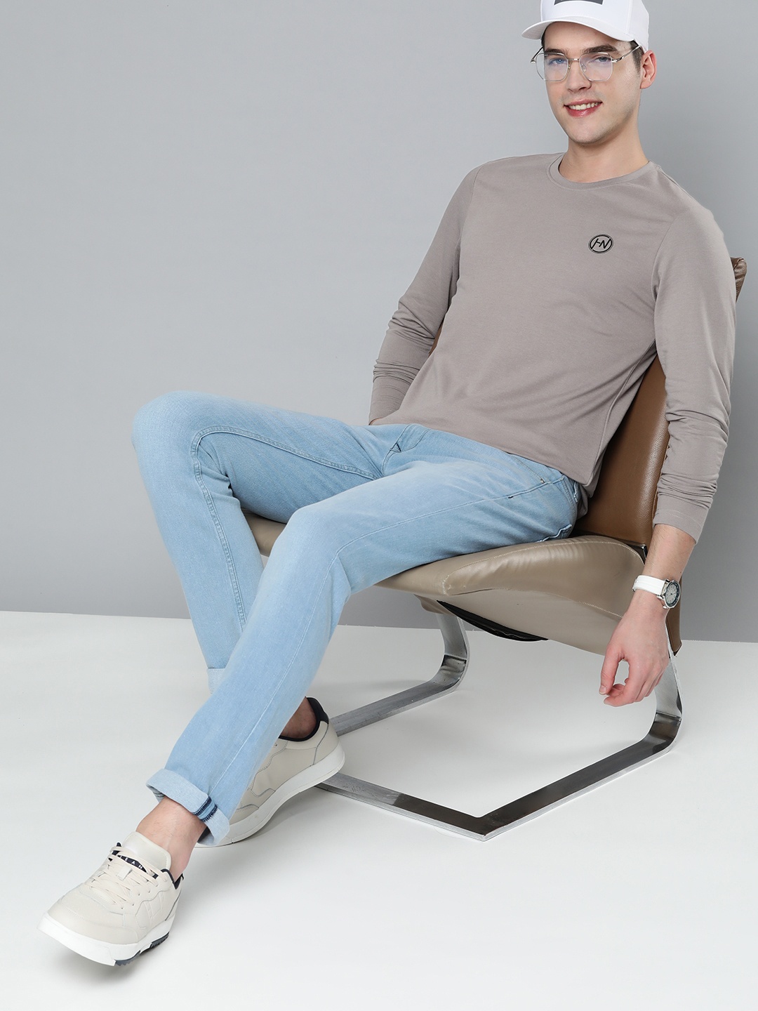 

HERE&NOW Men Taupe Solid T-shirt