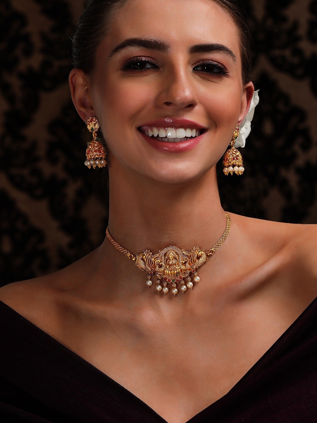 

Rubans 24K Gold-Plated Artificial Stones and Beads Jewellery Set