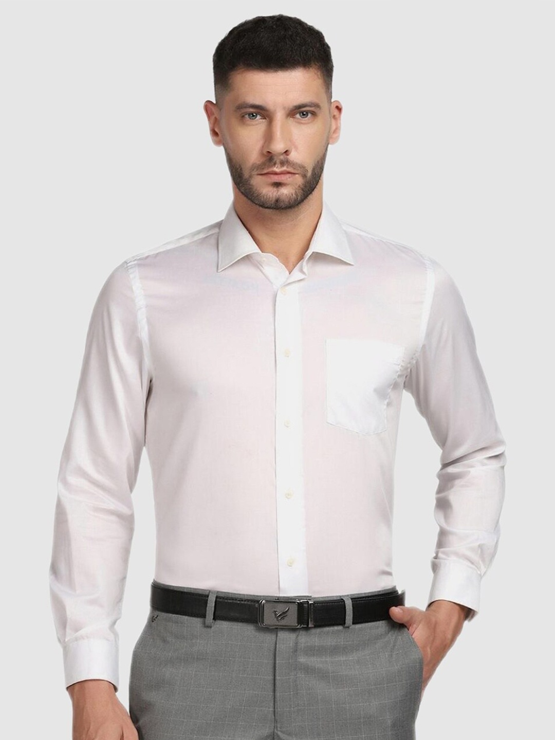 

Blackberrys Men White Slim Fit Solid Cotton Formal Shirt