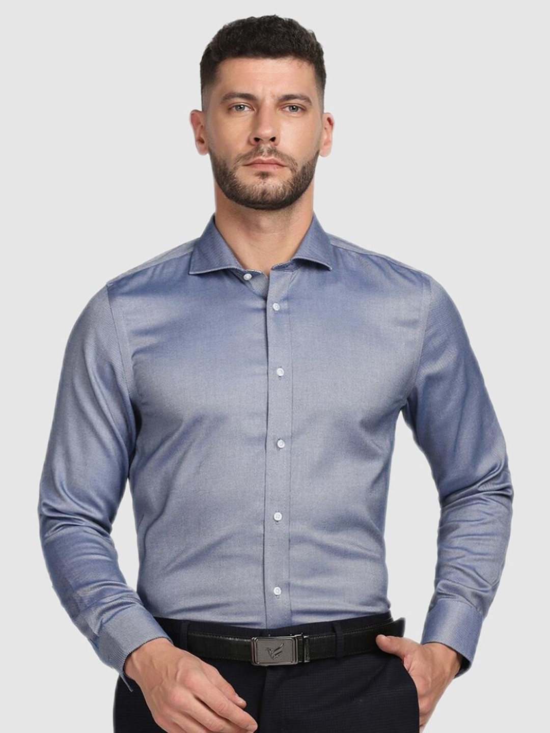 

Blackberrys Men Blue Slim Fit Solid Cotton Formal Shirt