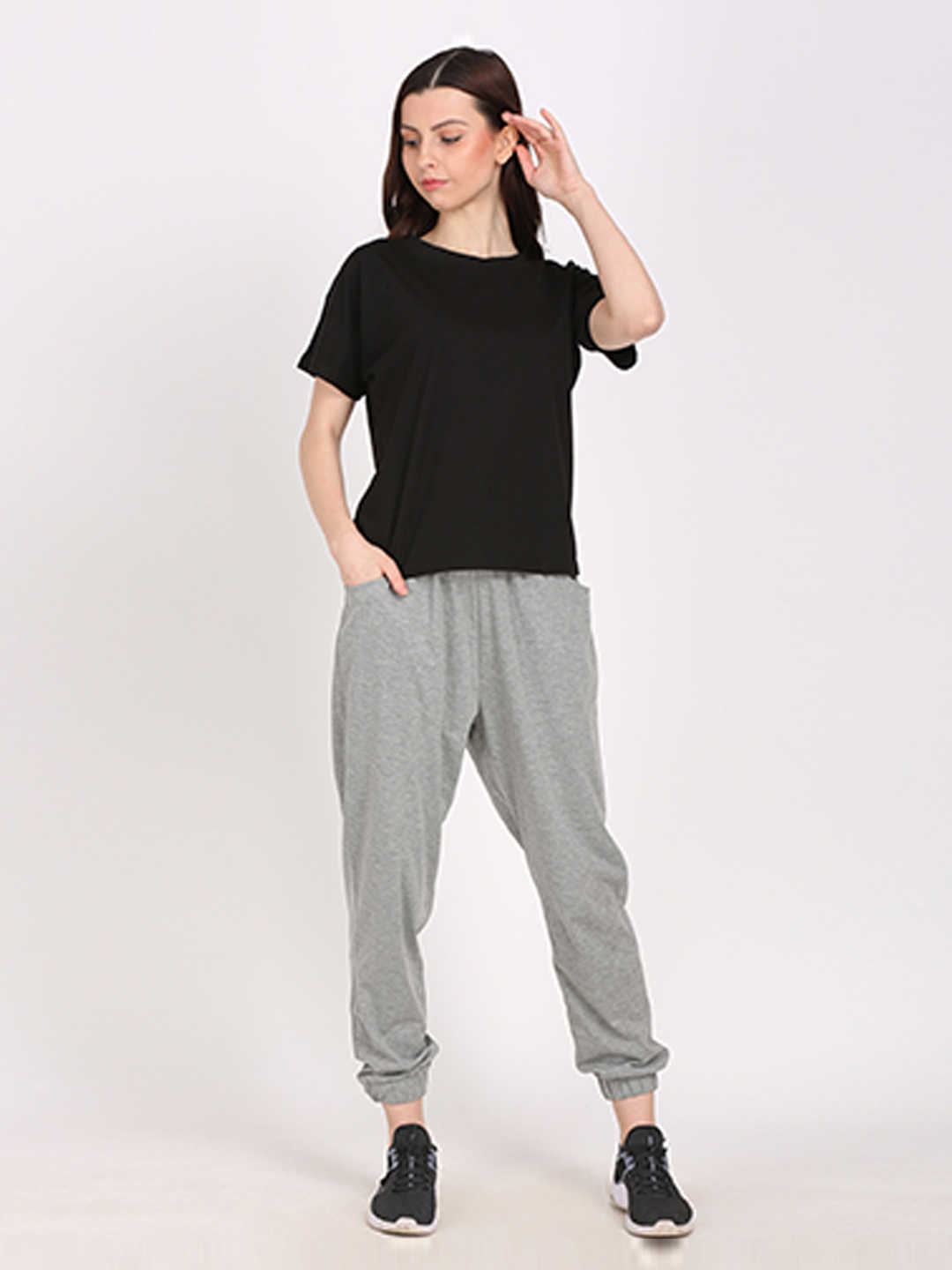 

PRETTY LOVING THING Women Grey & Black Night suit