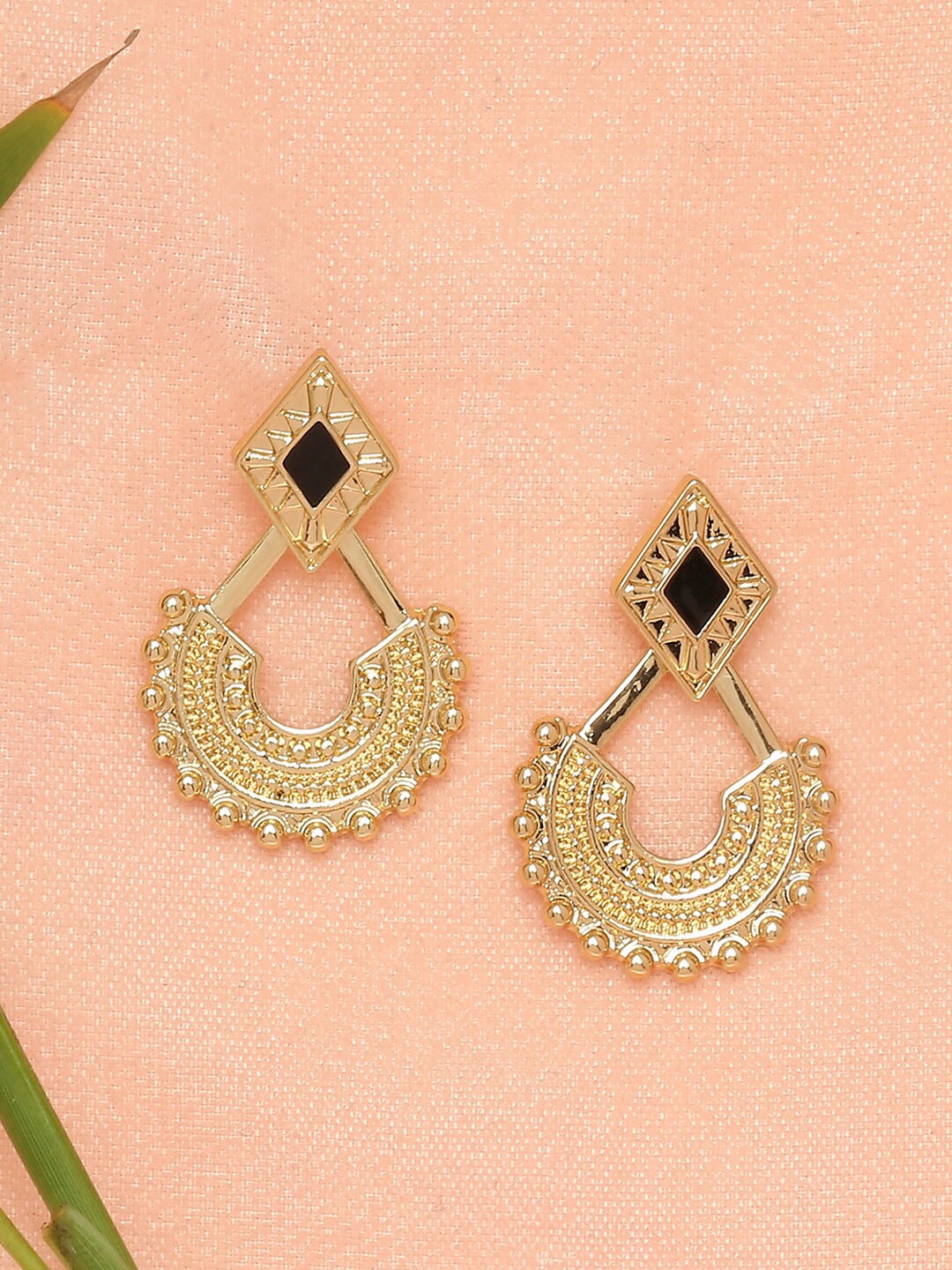 

Lilly & sparkle Gold-Toned Contemporary Drop Earrings