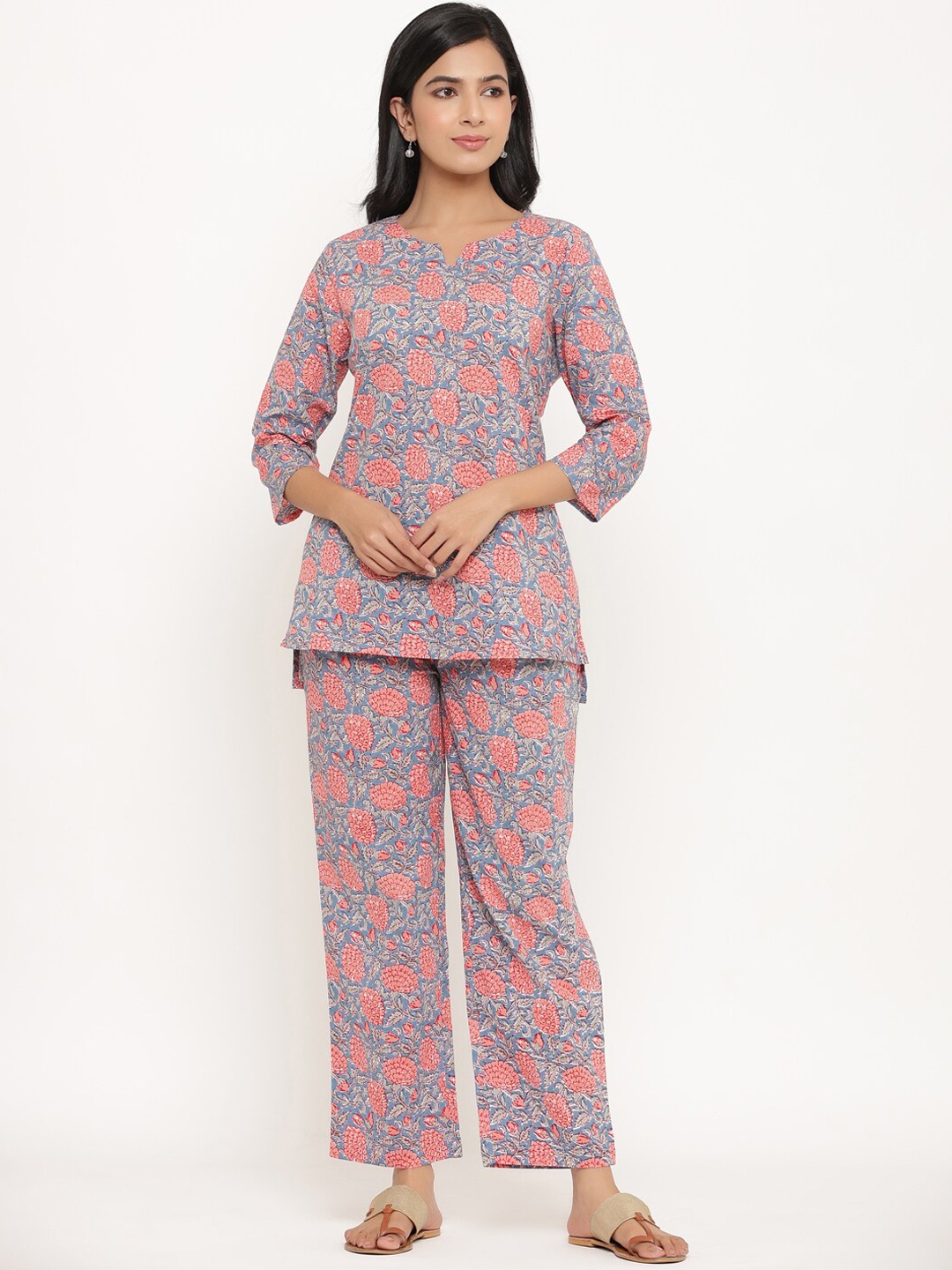 

mirari Women Peach-Coloured & Blue Printed Cotton Night suit