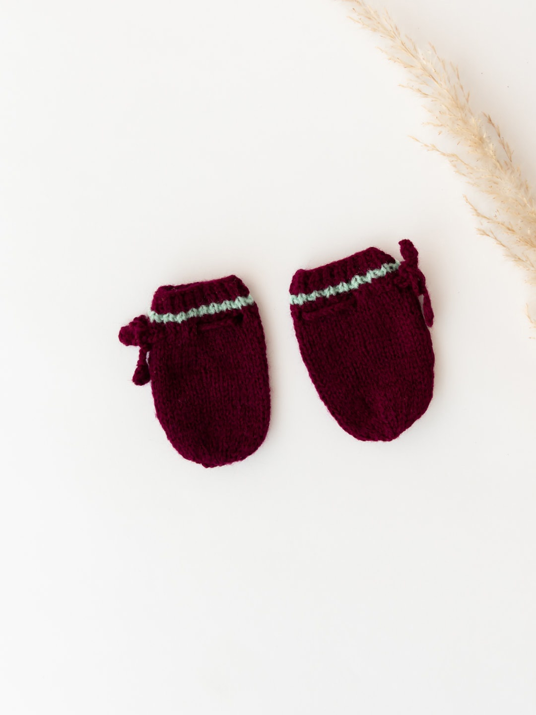 

The Original Knit Infants Maroon & Cream Patterned Mittens