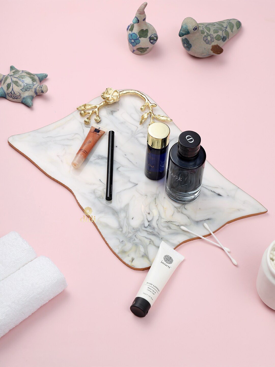 

DULI White & Gold-Toned Printed Multipurpose Serving Tray Platter Resin Trays