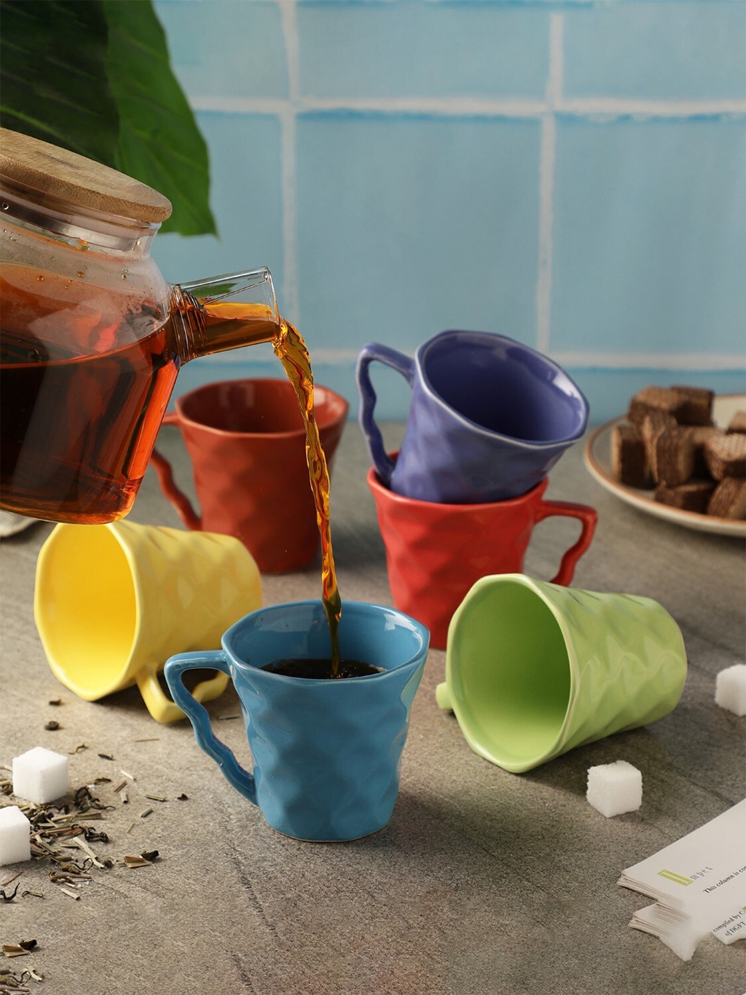 

The Decor Mart Set of 6 Ceramic Dishwasher Safe Glossy Cups 120 ml Each, Red