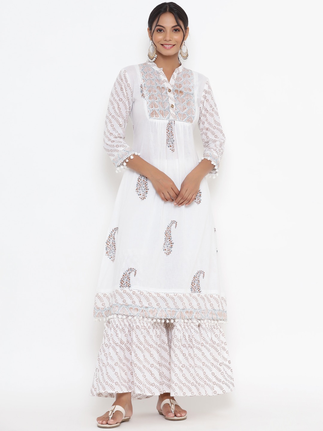 

mirari Women White Floral Printed Pure Cotton Kurta with Sharara & With Dupatta