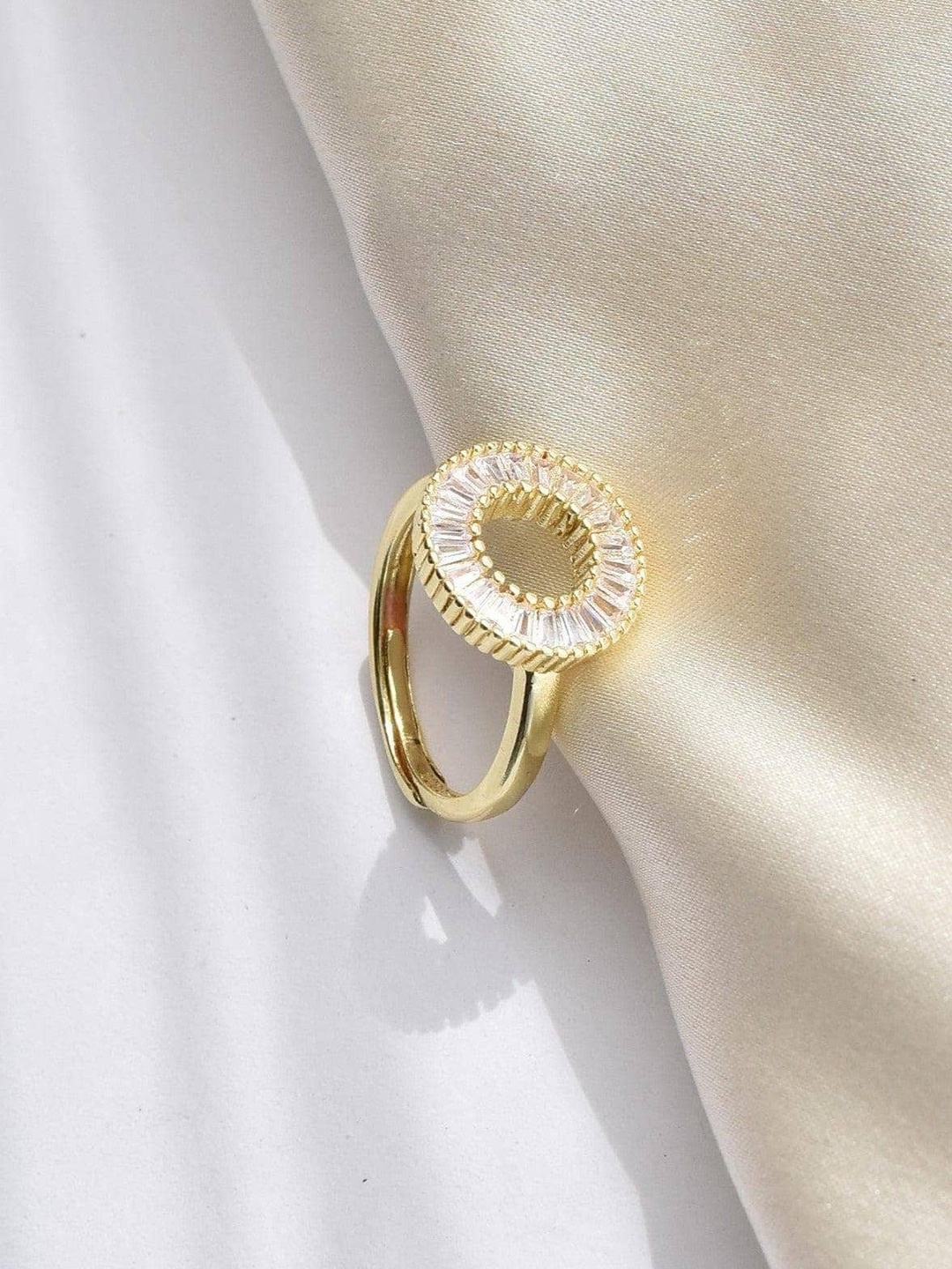 

Klissaa Gold-Plated Finger Ring