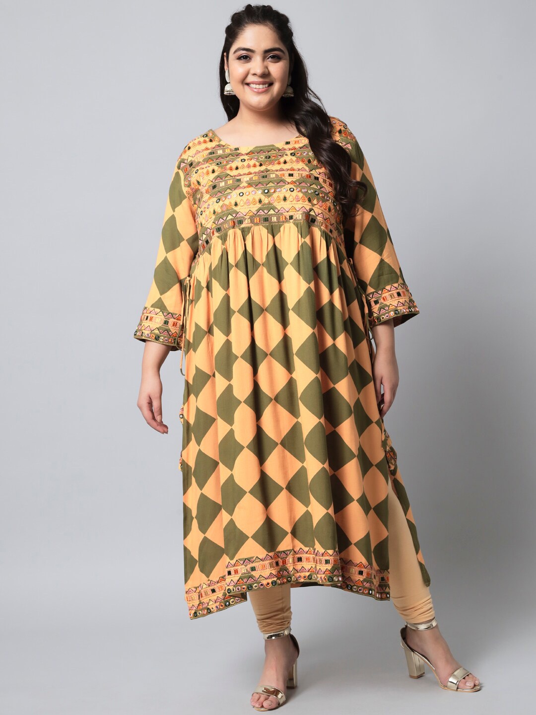 

KALINI Plus Size Women Peach-Coloured & Green Geometric Printed Kurta