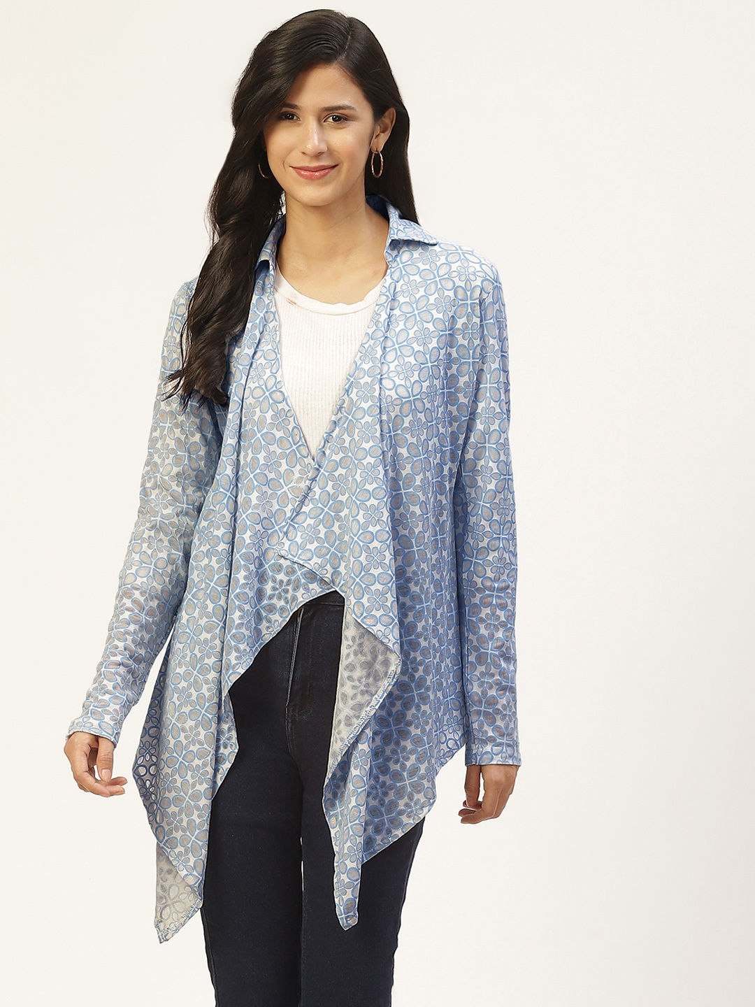 

Belle Fille Women Blue & White Printed Shrug