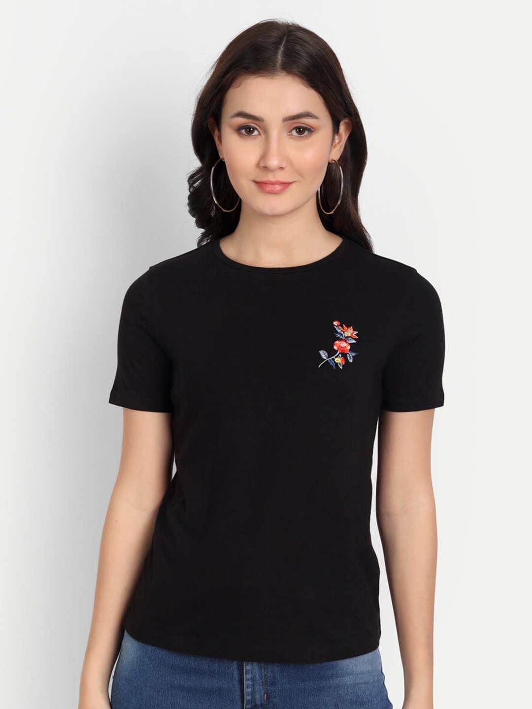 

Sttavoss Women Black Slim Fit Pure Cotton T-shirt