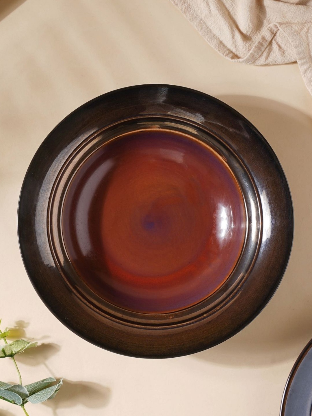 

Nestasia Brown Microwave safe Ceramic Glossy Plate