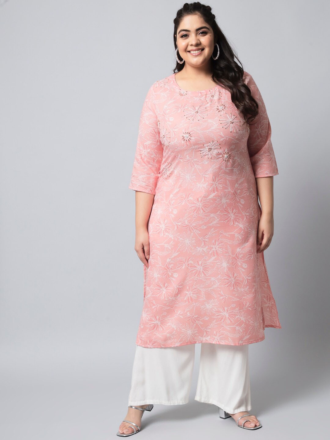 

Nehamta Women Plus Size Peach-Coloured & White Floral Printed Thread Work Kurta